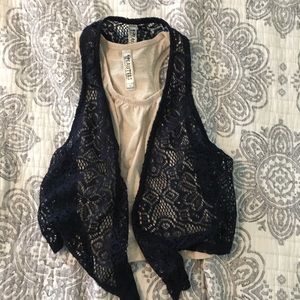 Beautees tank with lace vest size large